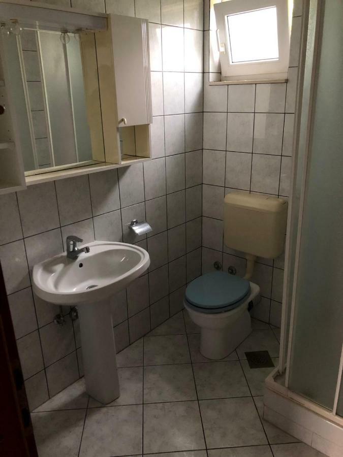 Apartments With Private Parking Baska Voda Luaran gambar
