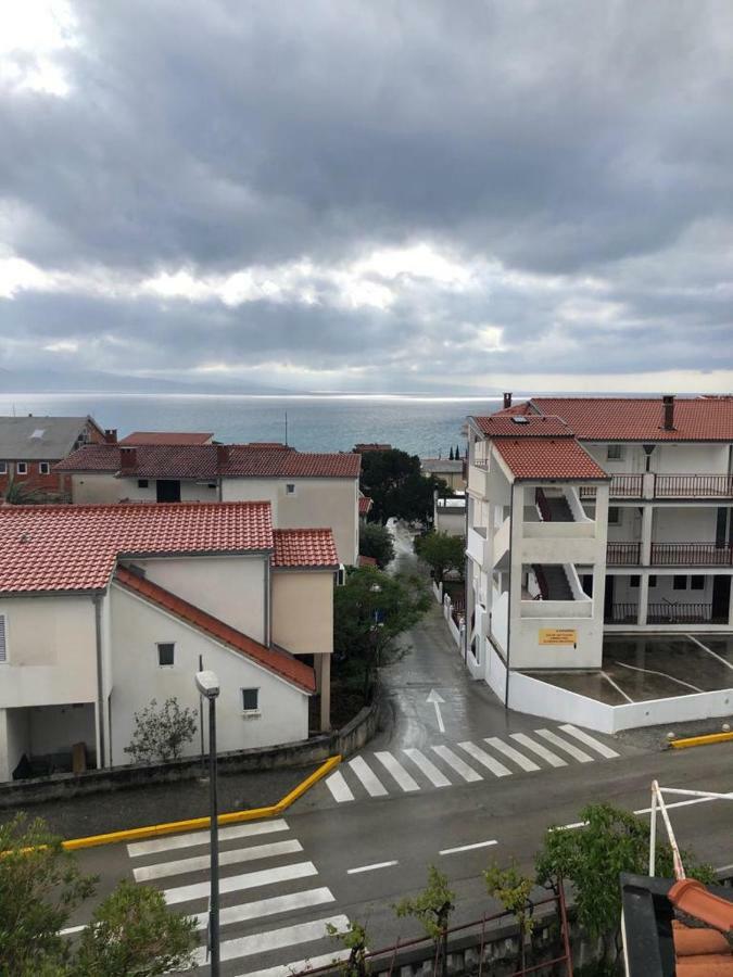 Apartments With Private Parking Baska Voda Luaran gambar