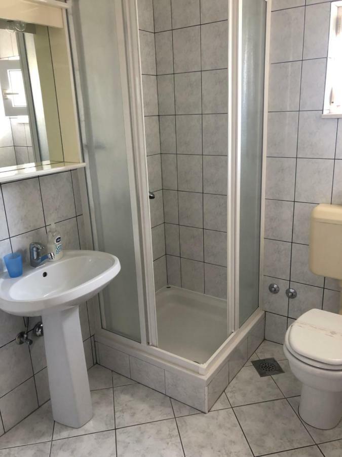 Apartments With Private Parking Baska Voda Luaran gambar